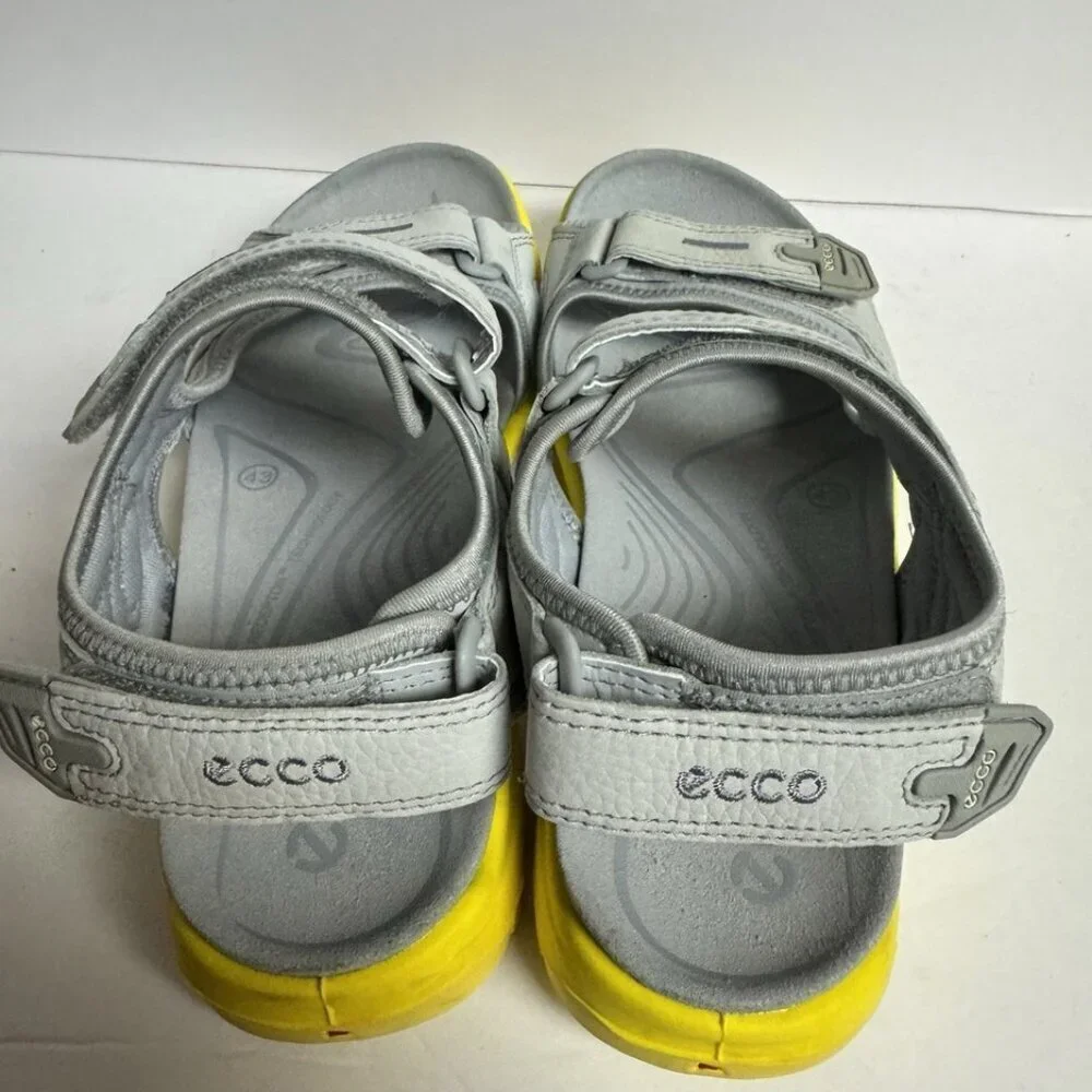 ECCO Men's Offroad Yucatan Sandal Gray Size EU43 M US9-9.5